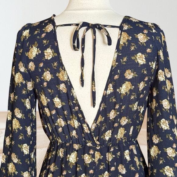 Promesa Maxi Dress Black Floral Sz M Long Balloon Sleeves Back Neck Tie Packable - Picture 8 of 12